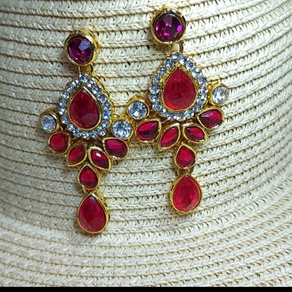 Gold Plated Hot Pink Choker Set with earrings - Picture 8 of 8
